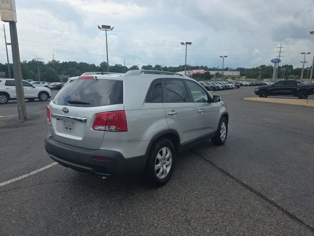 Used 2013 Silver Kia LX image 3
