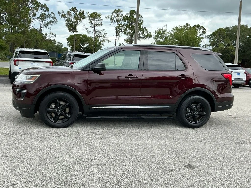 Used 2018 Red Ford XLT image 4