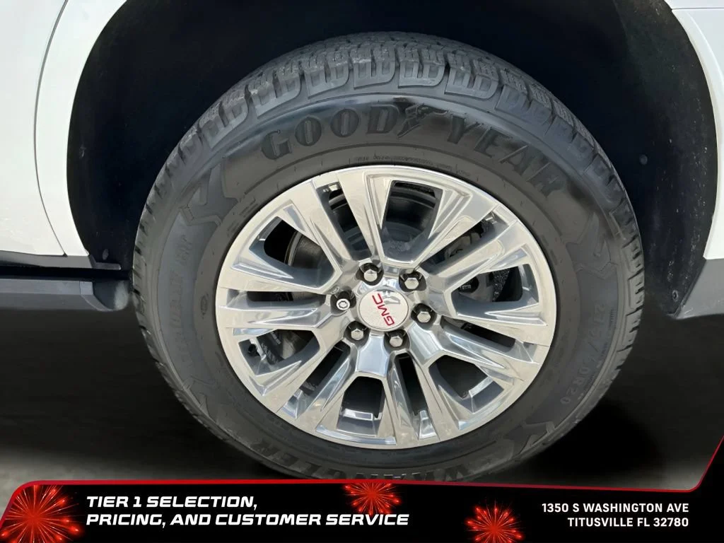 Used 2021 WHITE FROST TRICOAT GMC Denali image 28