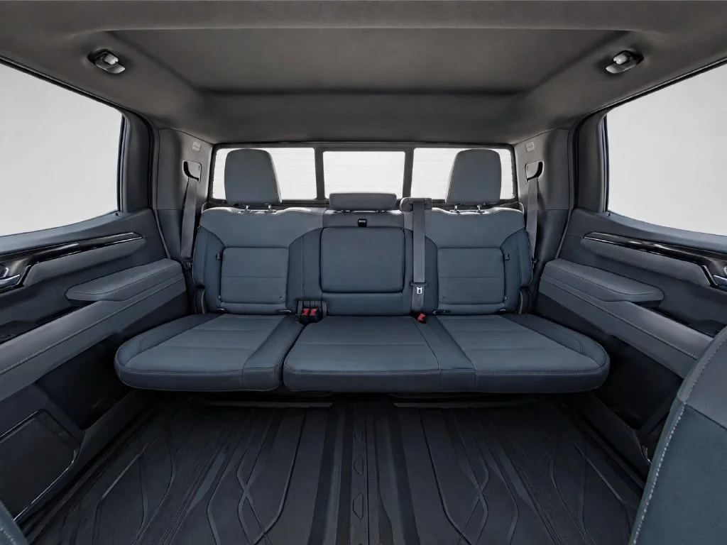 New 2026 White Chevrolet ZR2 image 30