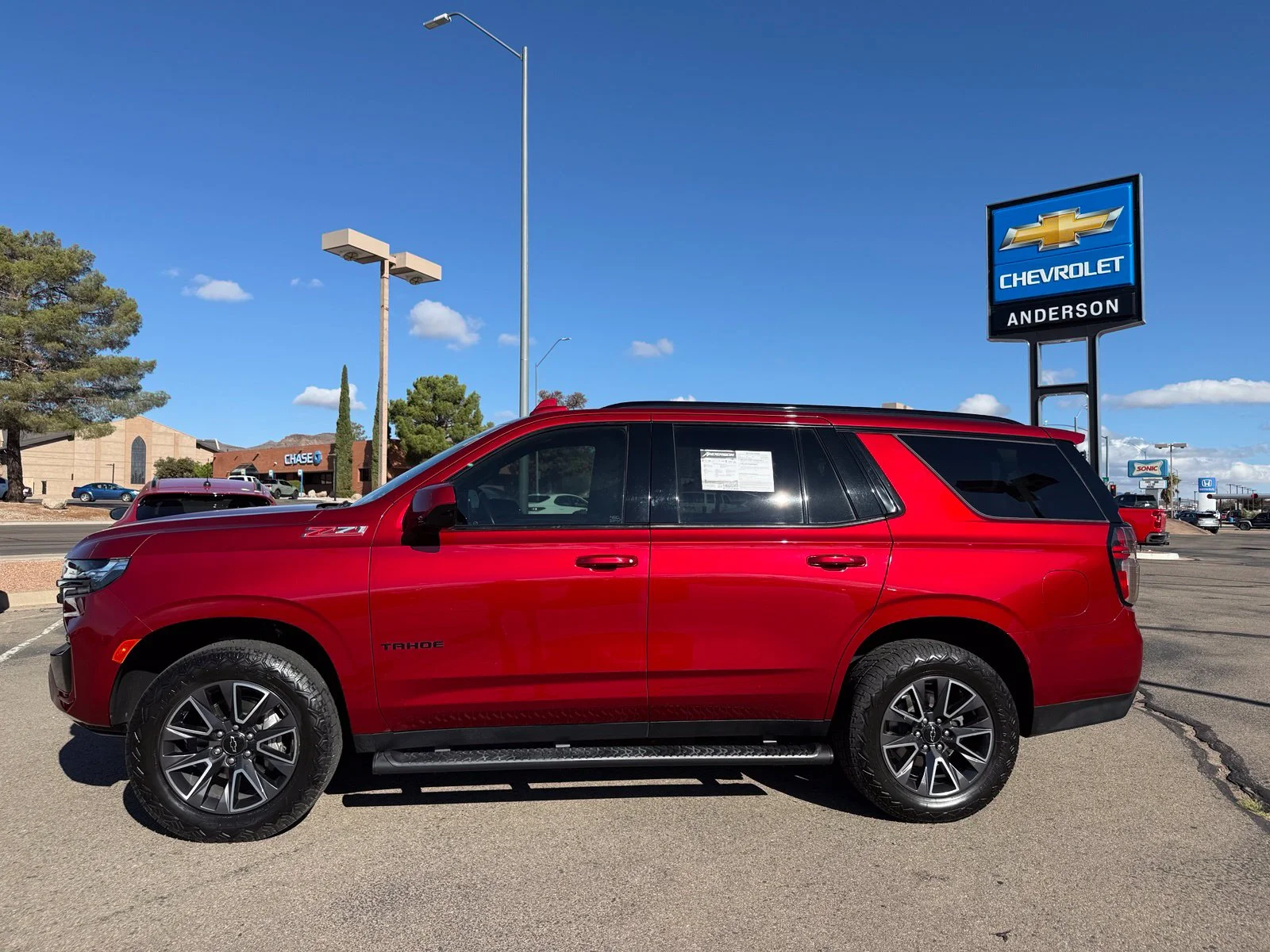 2021 Chevrolet Tahoe Z71 - Photo 12