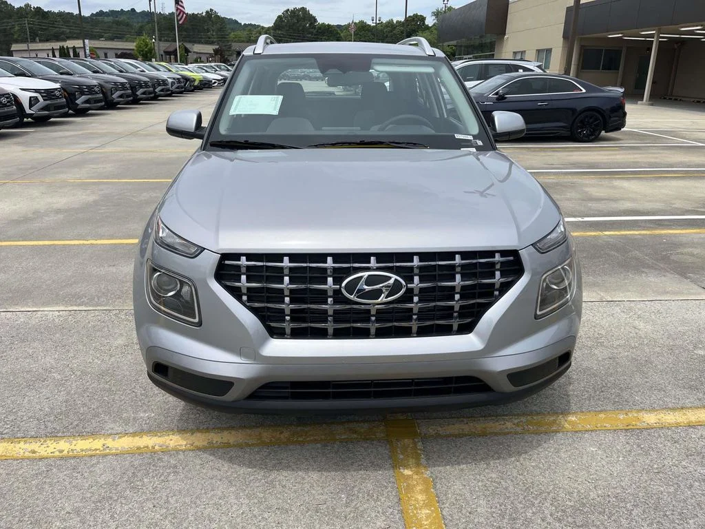 New 2026 Silver Hyundai SEL image 2
