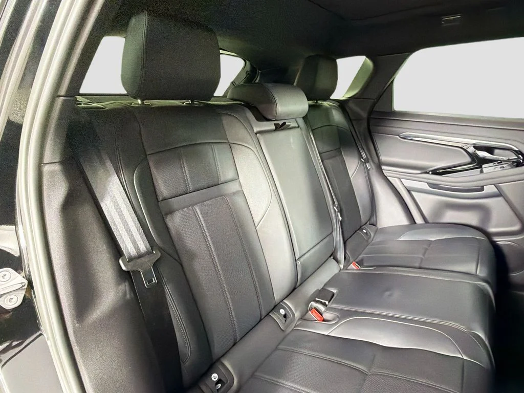 Certified Used 2023 Black Land Rover R-Dynamic SE image 27