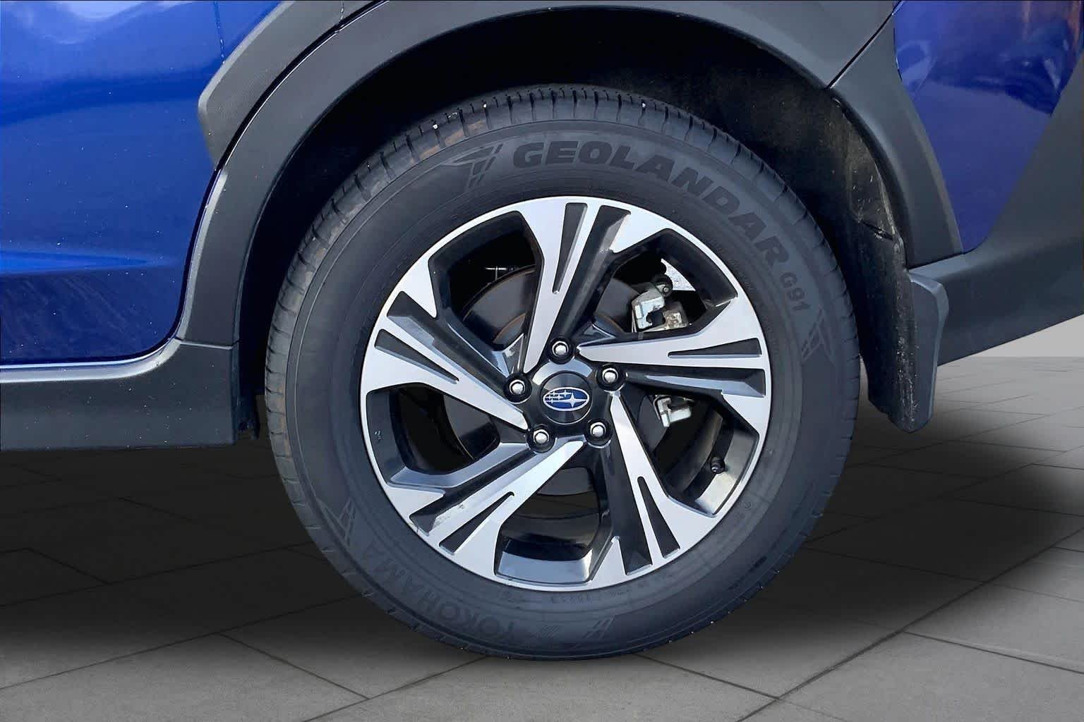 Used 2025 Sapphire Blue Pearl Subaru Premium image 10