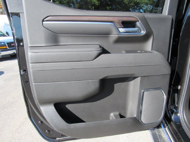 New 2026 Onyx Black GMC SLT image 27