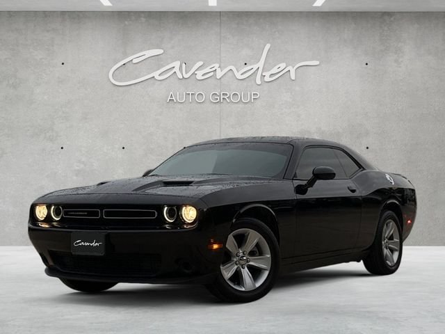 2023 Dodge Challenger SXT Auto's photo