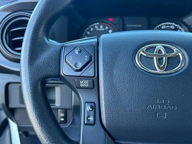 Used 2016 White Toyota SR image 33