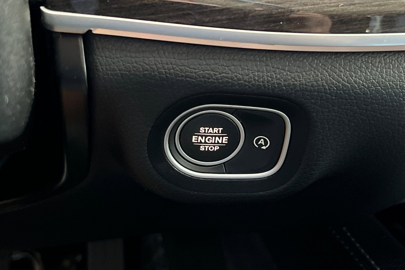Used 2023 Polar White Mercedes-Benz 450 image 28
