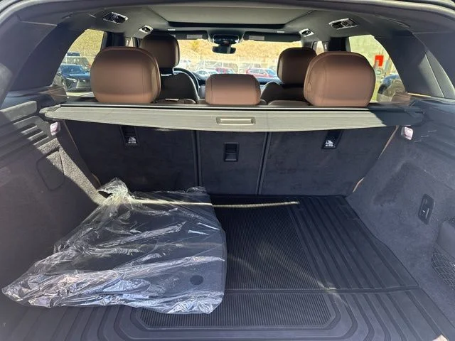 Certified Used 2024 White Land Rover SE image 30