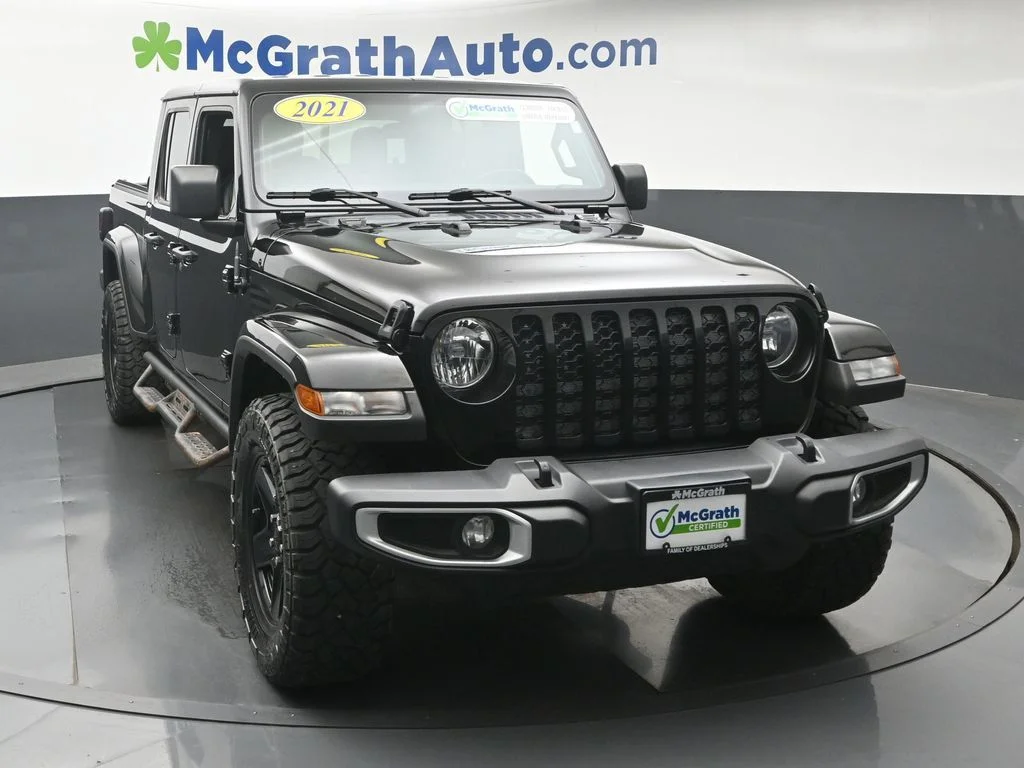 Used 2021 Black Jeep Sport image 6