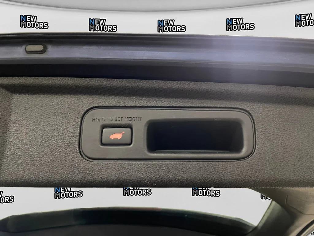 Used 2018 Blue Honda EX-L image 17