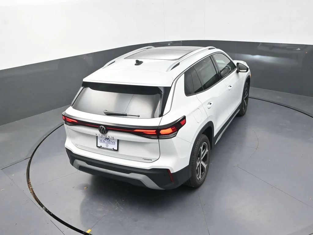 2026 Volkswagen Tiguan SE - Photo 19