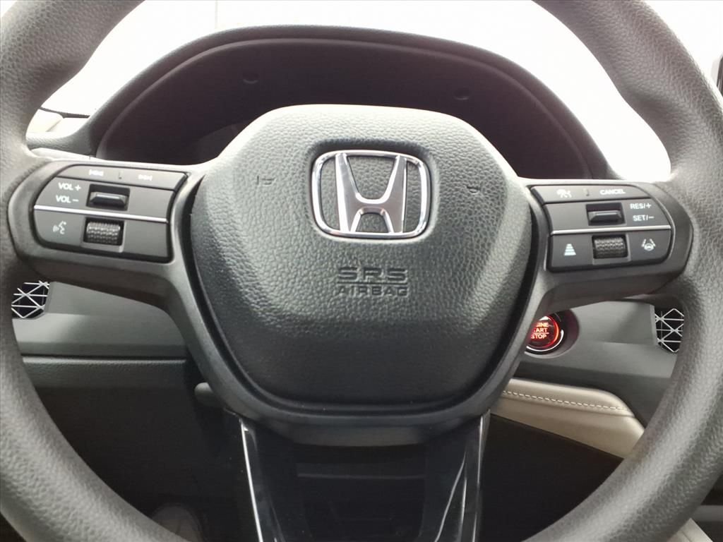 New 2025 Platinum White Pearl Honda 1.5T SE image 17