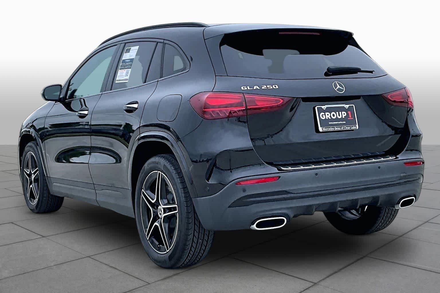 Used 2025 Night Black Mercedes-Benz GLA 250 image 12