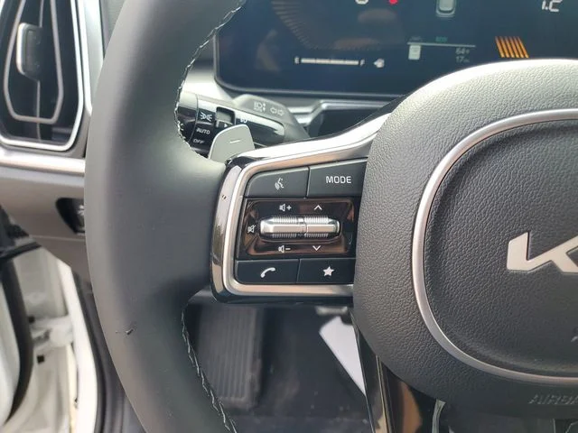 2025 Kia Sorento EX Hybrid - Photo 11