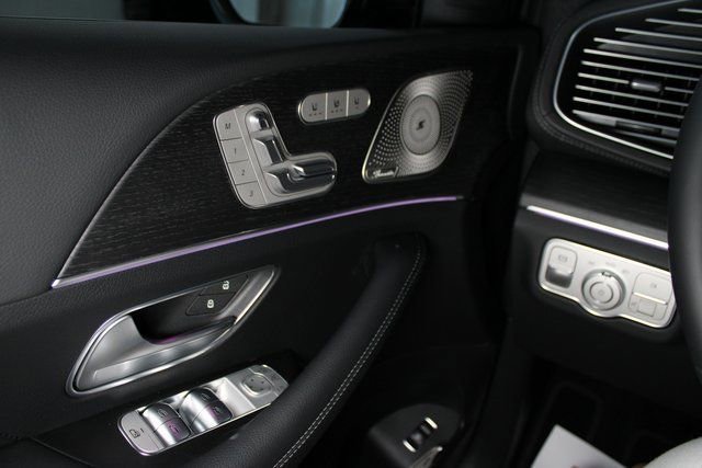 New 2026 MANUFAKTUR Silicon Grey Mercedes-Benz GLE 450 image 62