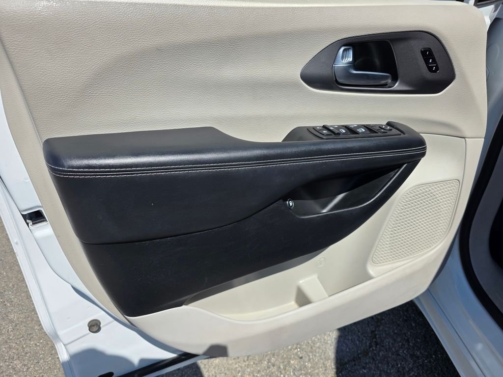 Certified Used 2023 White Chrysler Touring L image 13