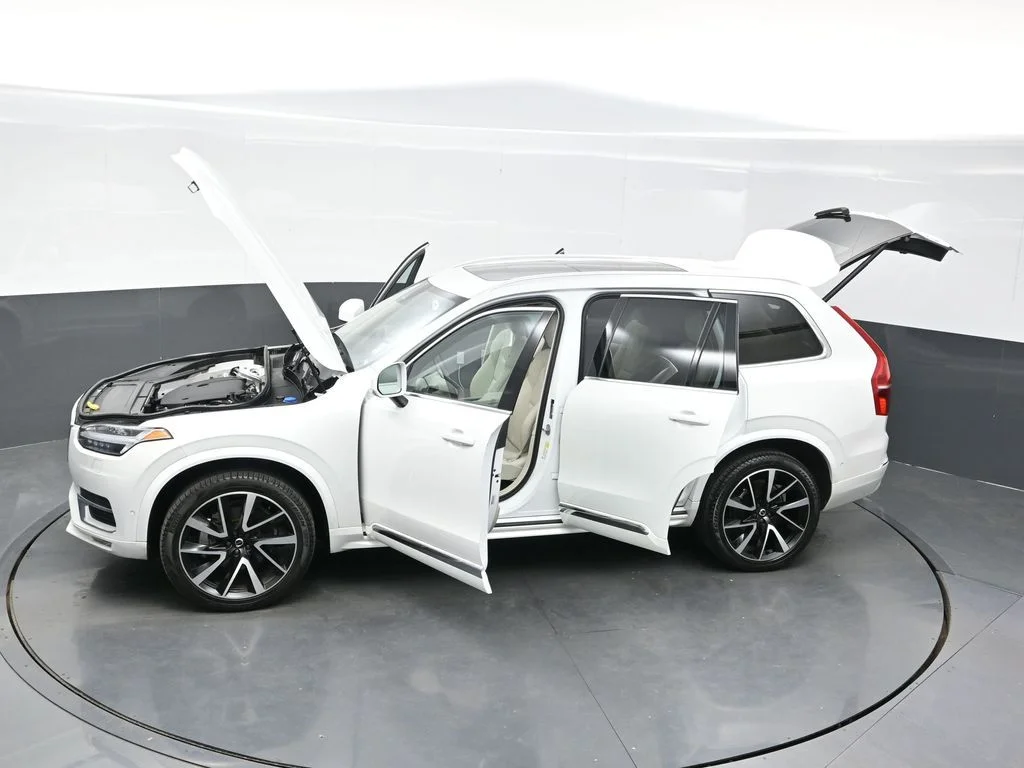 Certified Used 2024 Crystal White Volvo Plus image 41