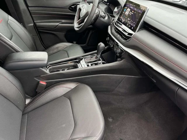 Used 2025 White Jeep Trailhawk image 22