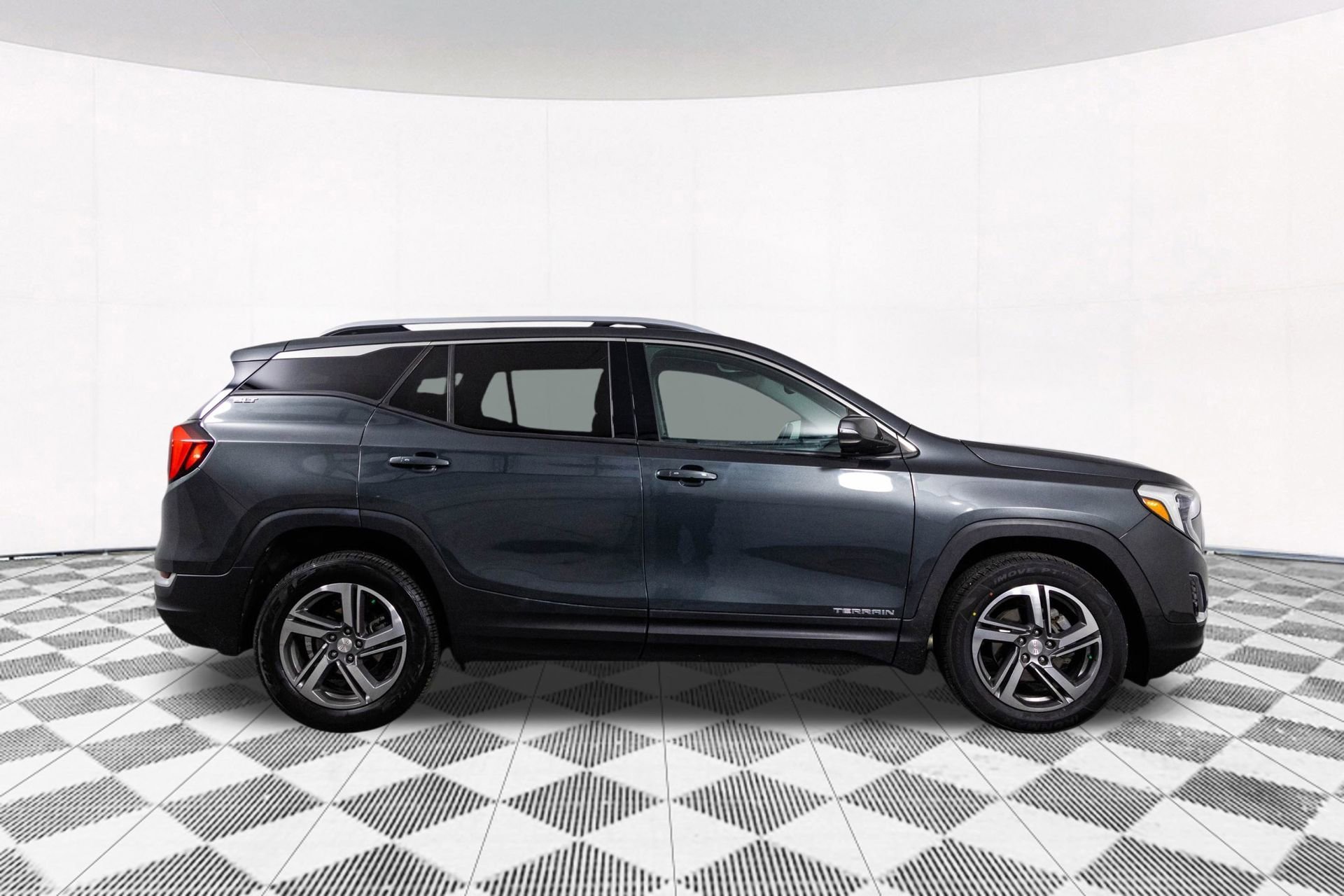 2020 GMC TERRAIN - Image 16