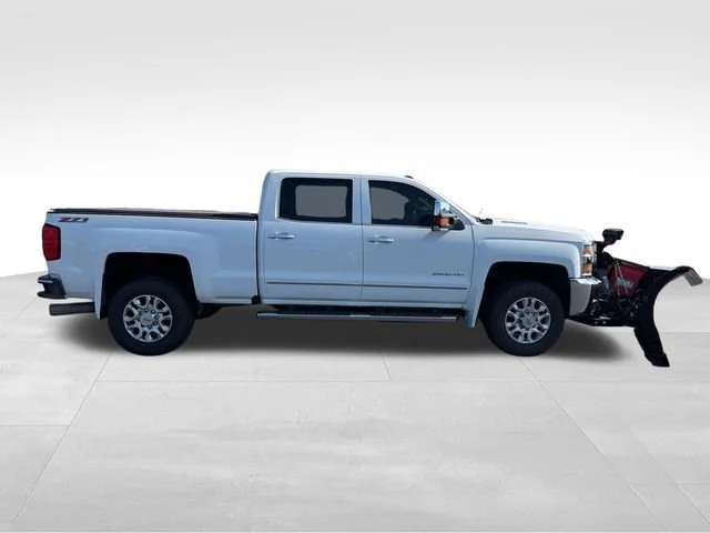 Used 2016 SUMMIT WHITE Chevrolet LTZ image 7