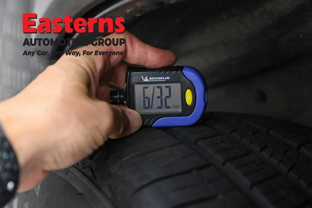 Used 2021 Black Jeep Laredo E image 27