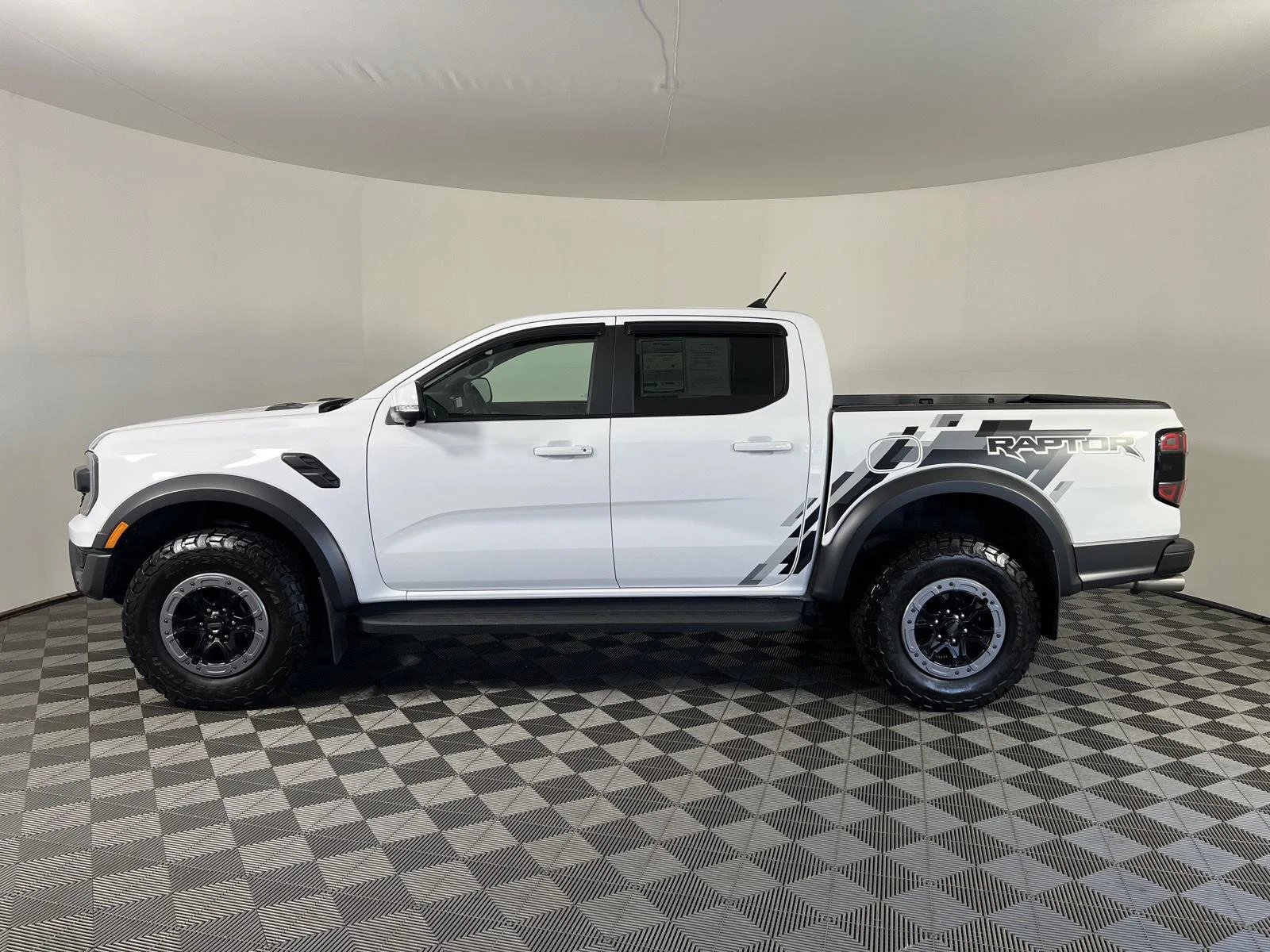 Used 2025 Oxford White Ford Raptor image 7