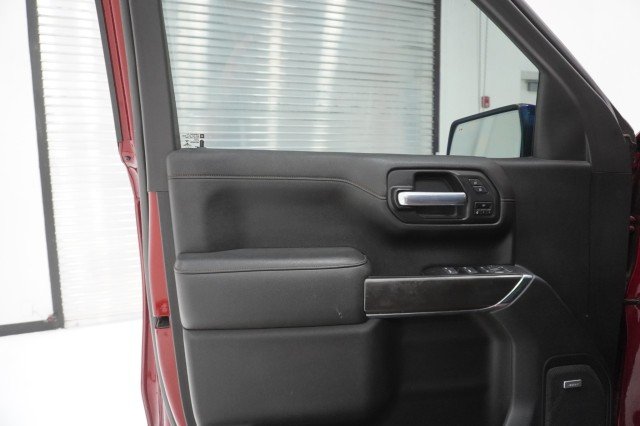 Used 2021 CAYENNE RED TINTCOAT GMC AT4 image 16