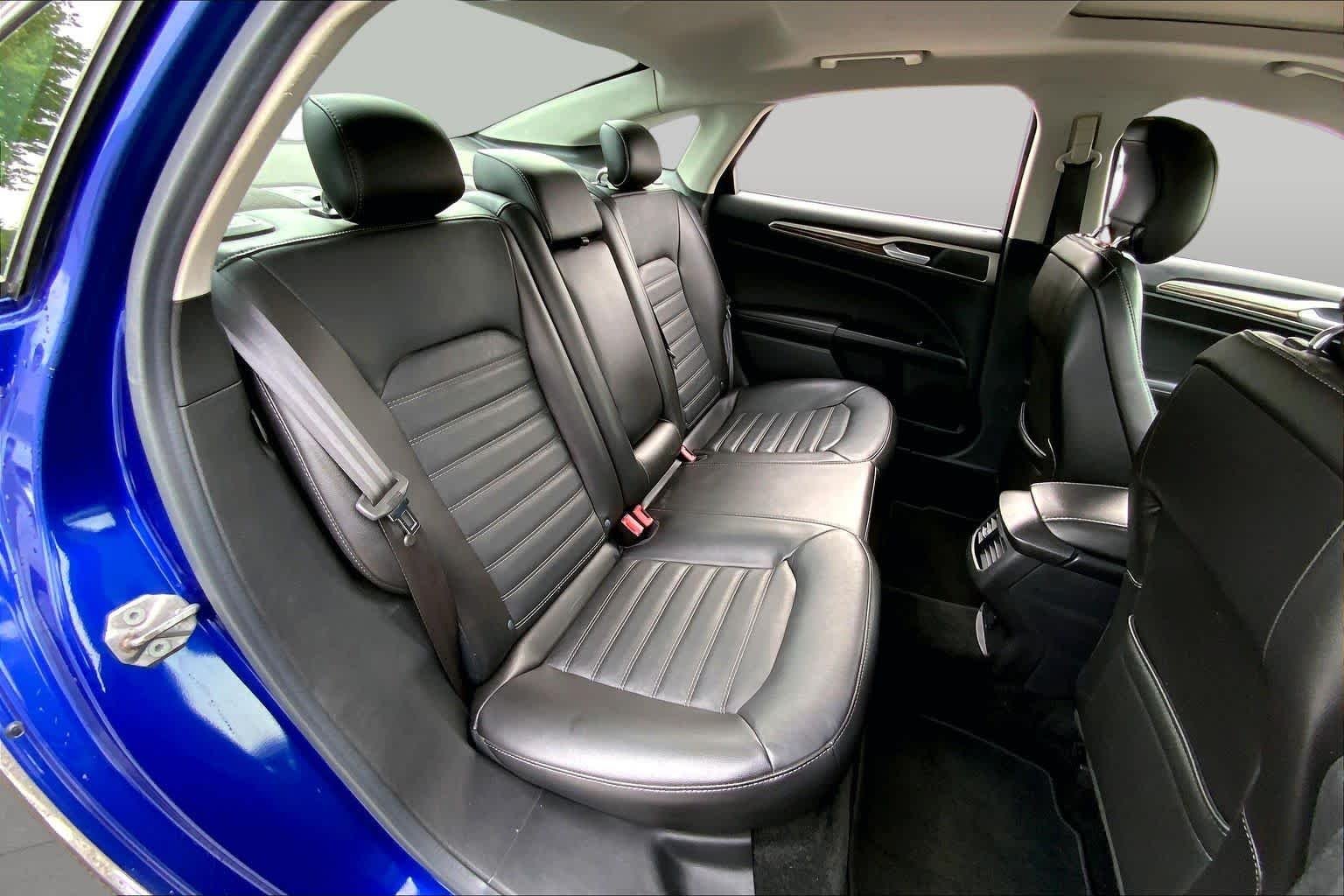 Used 2013 Deep Impact Blue Ford SE image 20