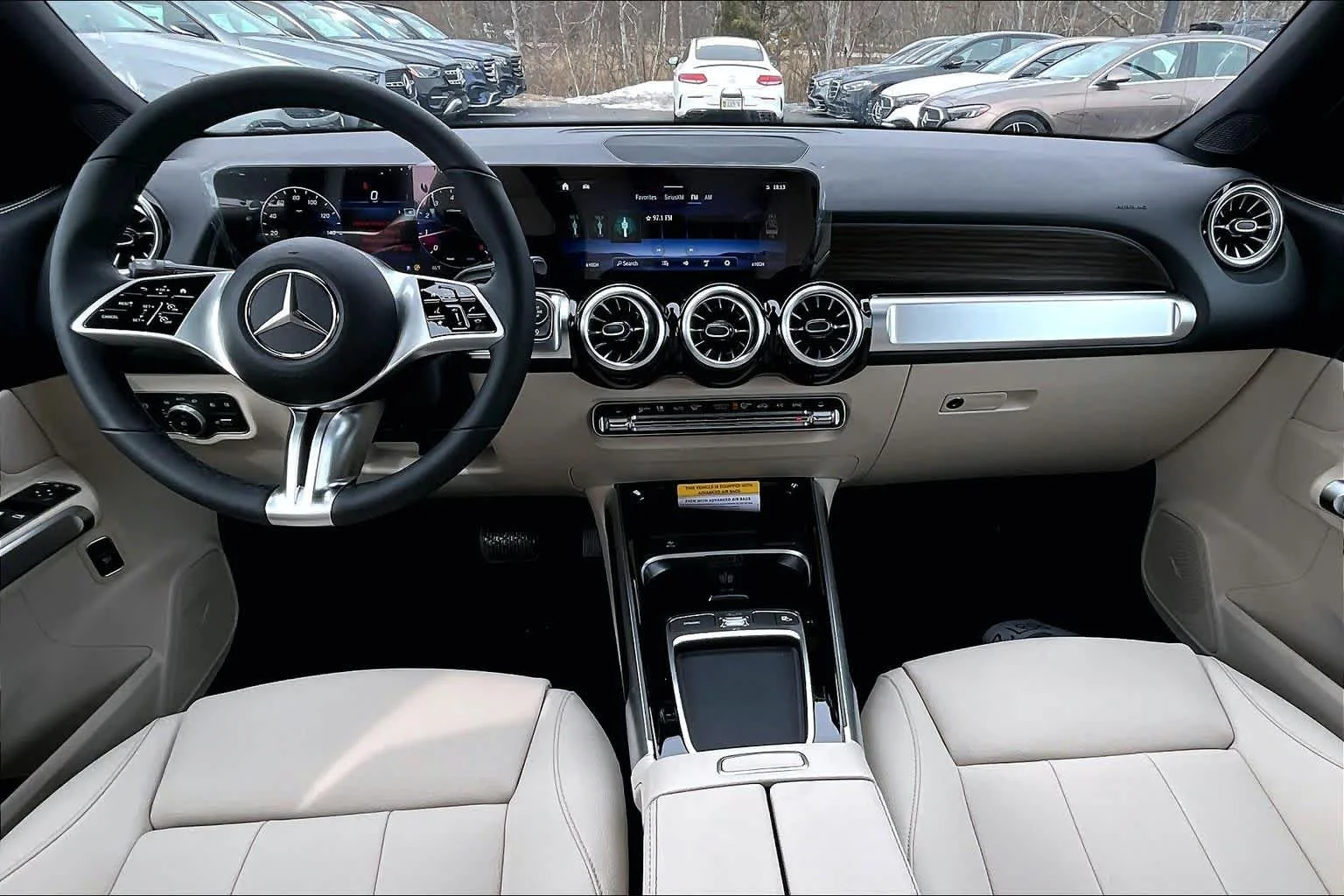 New 2026 Polar White Mercedes-Benz GLB 250 image 8