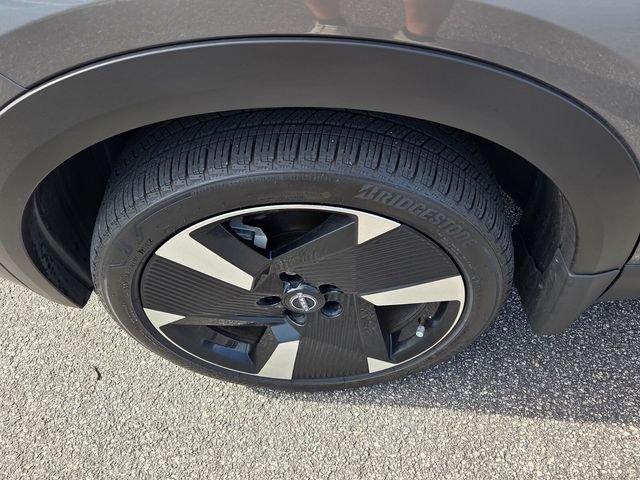 Used 2025 Gray Nissan SR image 18