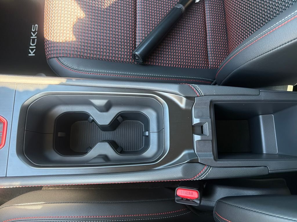 New 2026 Nissan Kicks SR 4D Sport Utility