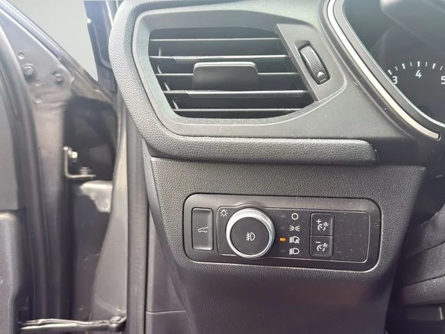 Used 2022 Gray Ford SEL image 22