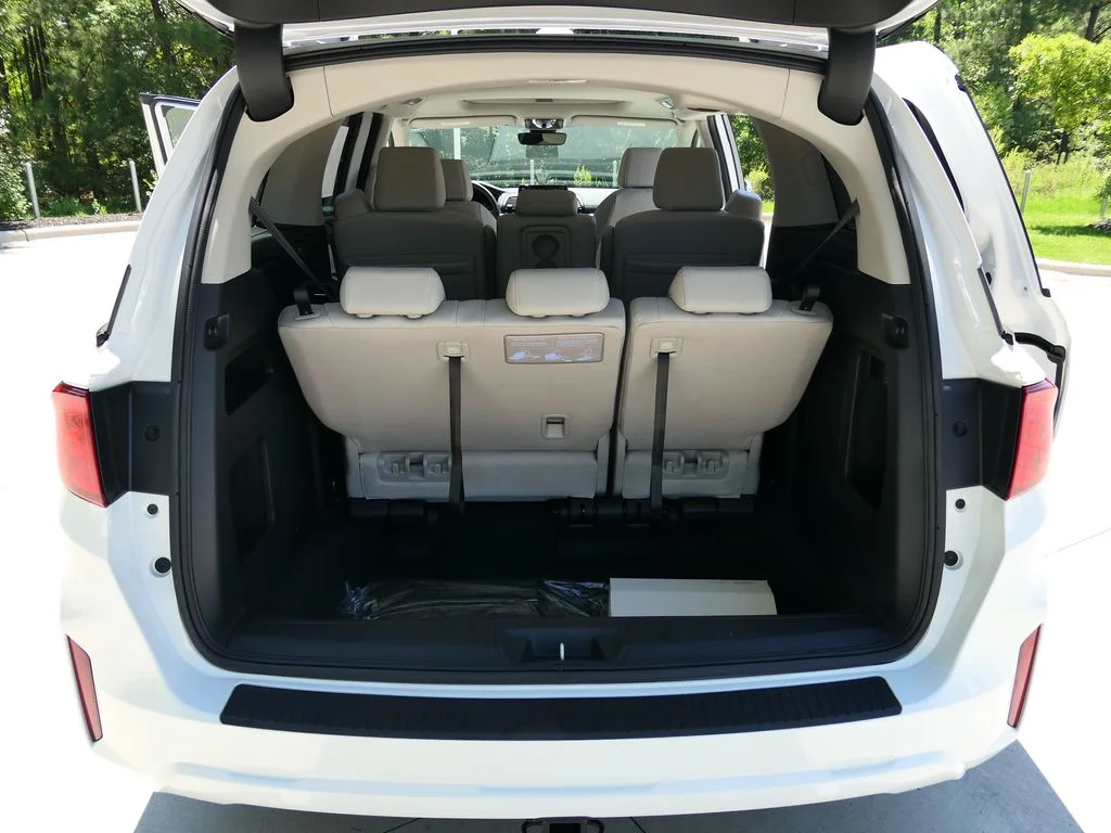 New 2026 Platinum White Pearl Honda EX-L image 33