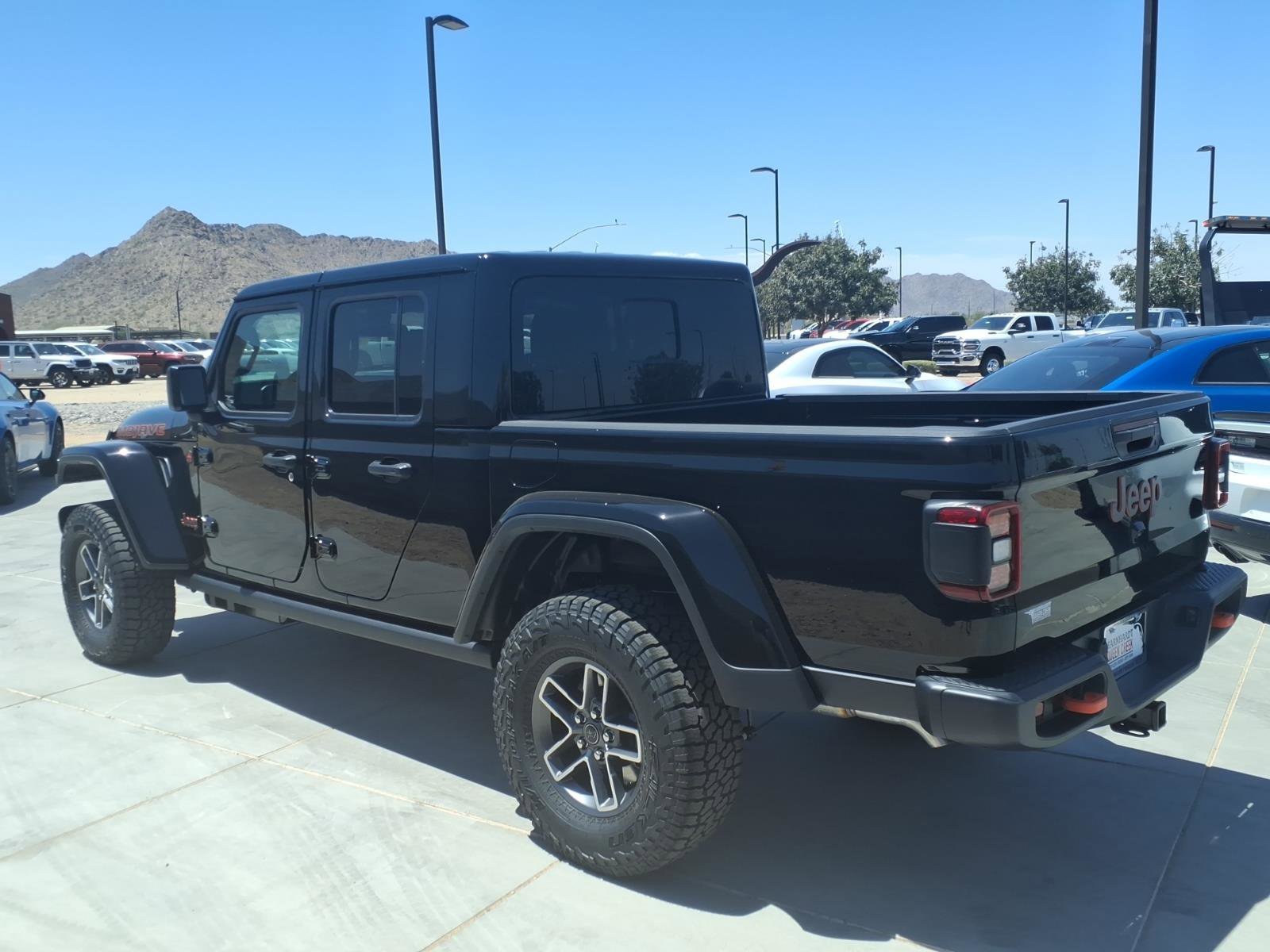 New 2026 Black Clear-Coat Exterior Paint Jeep Mojave image 4