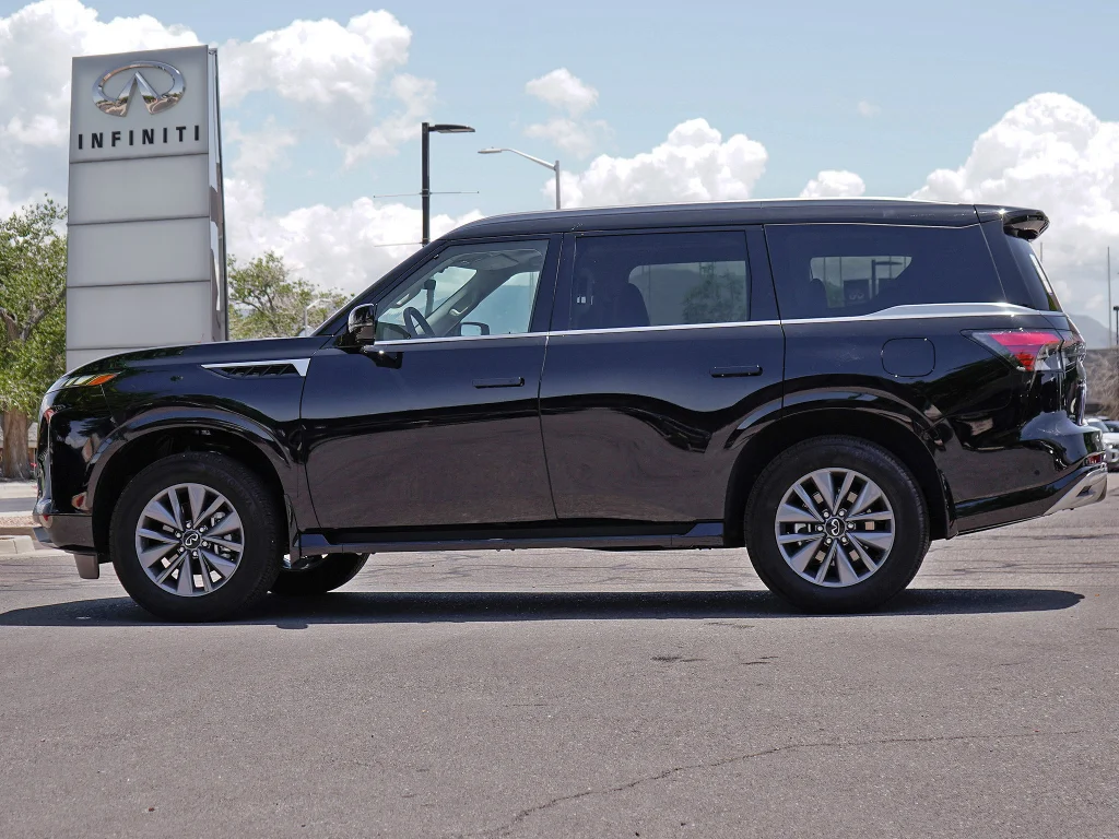 Certified Used 2026 Black Obsidian INFINITI PURE image 5