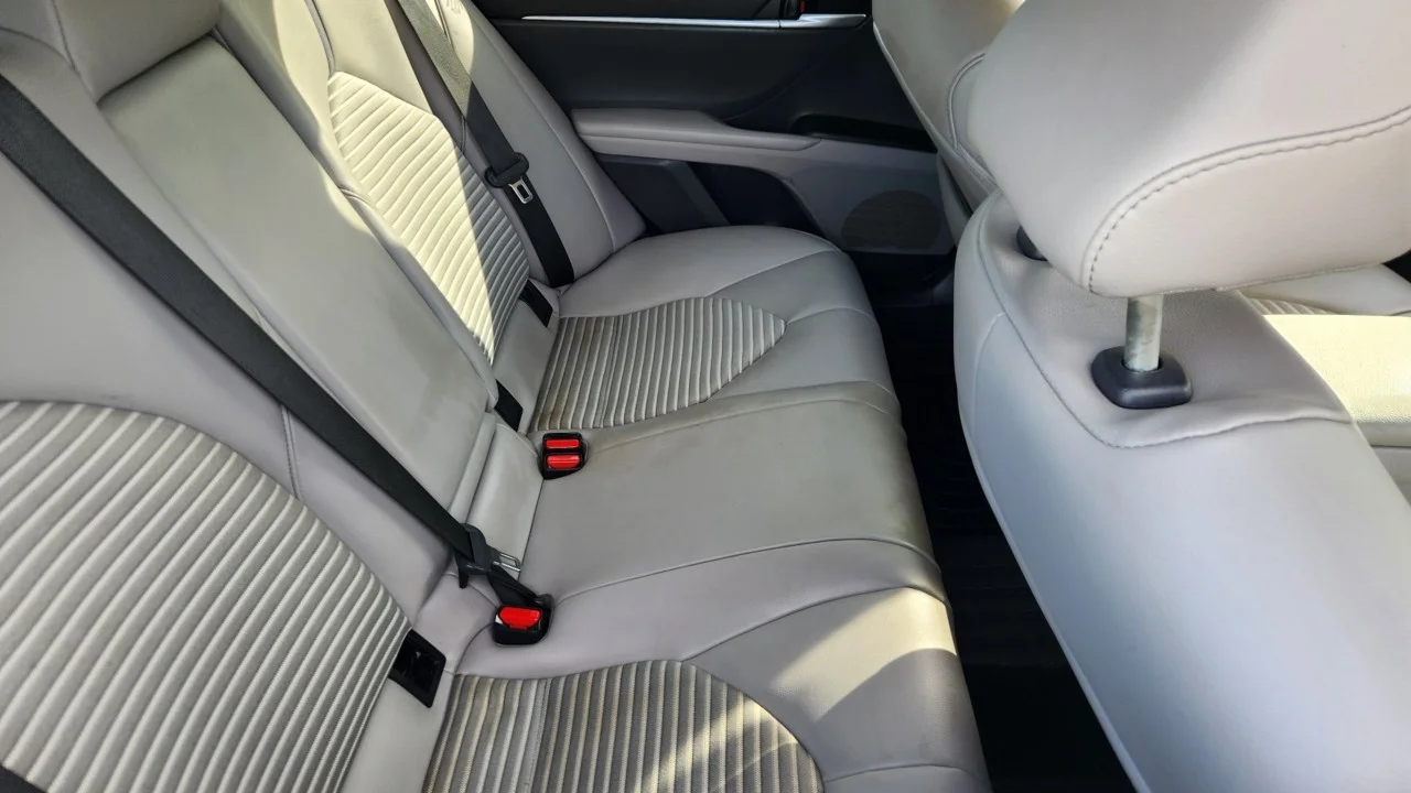 Used 2024  Toyota Hybrid SE image 9