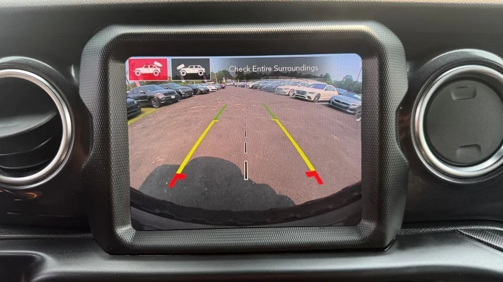 Used 2021 Hydro Blue Pearlcoat Jeep Rubicon 392 Unlimited 4x4 w/ Sky One-Touch Power Top image 24