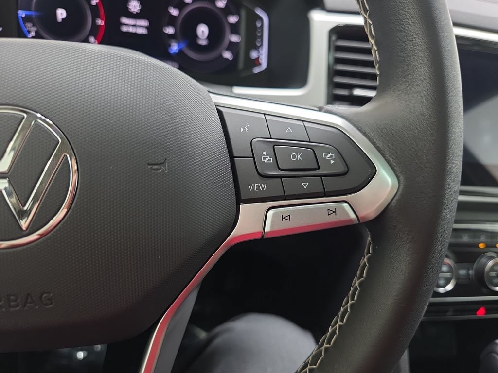 2023 Volkswagen Atlas SE w/Tech - Photo 17