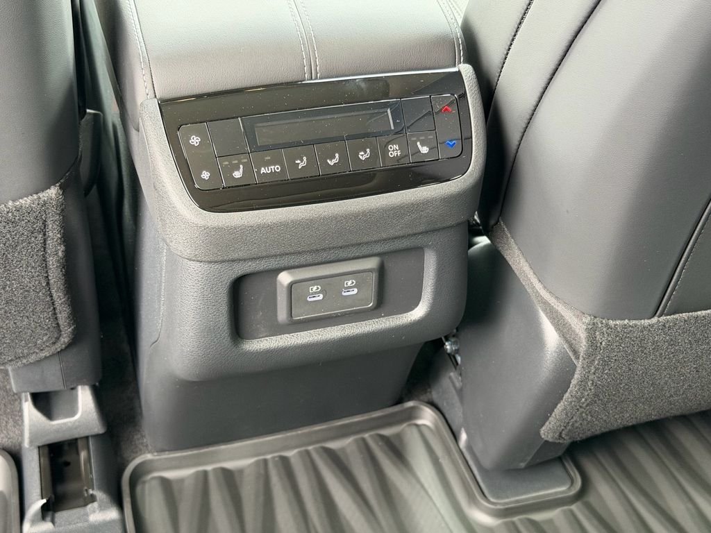 New 2027 HARBOR GRAY INFINITI Luxe FWD image 15