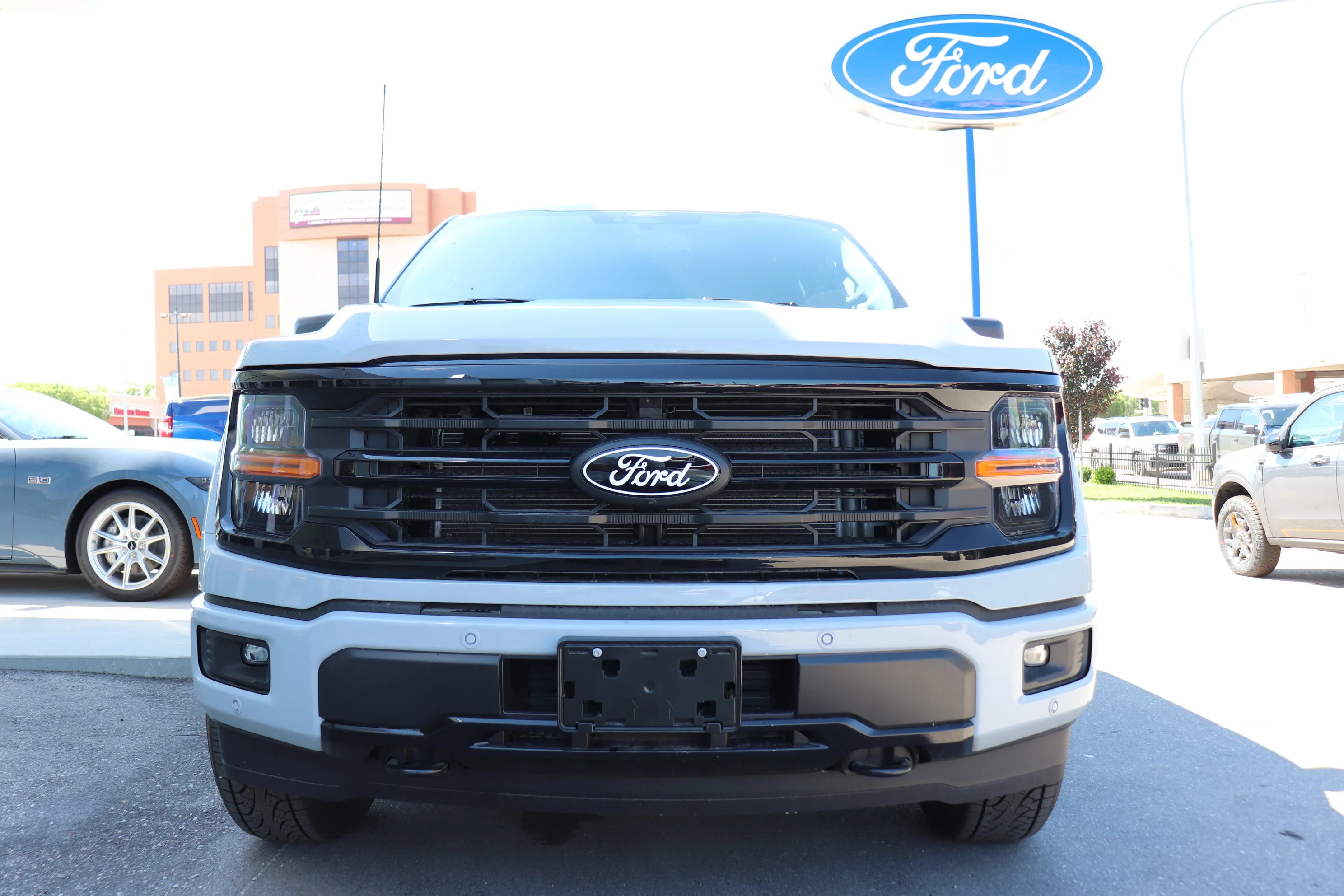 New 2026 AVALANCHE Ford XLT image 2