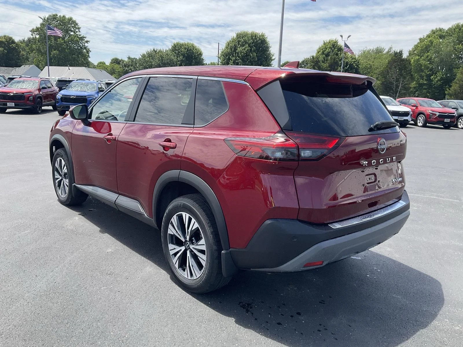 Used 2023 Scarlet Ember Tintcoat Nissan SV image 8