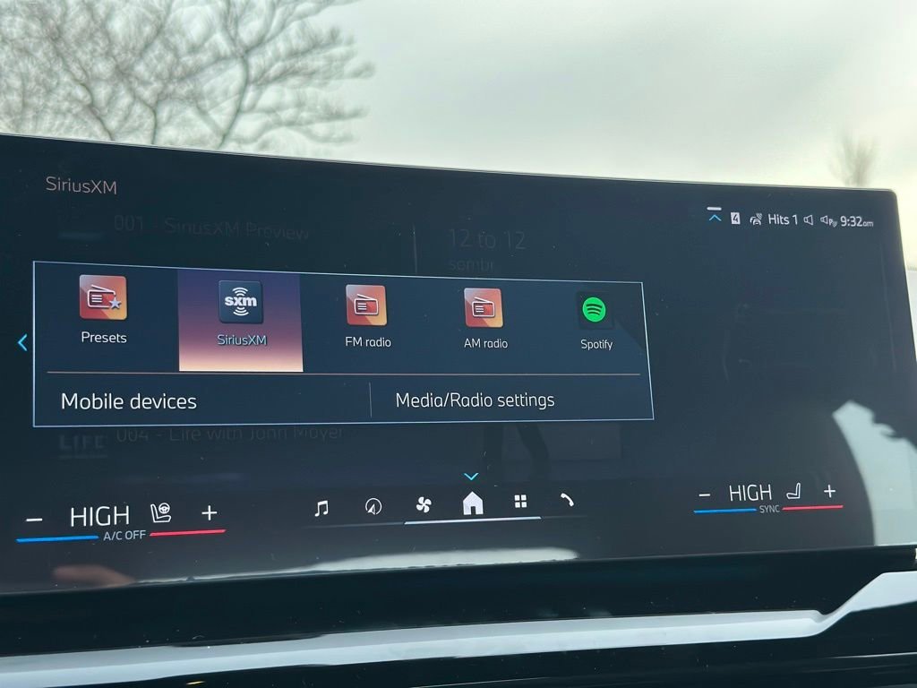New 2026 Black Sapphire Metallic BMW 530i xDrive image 36