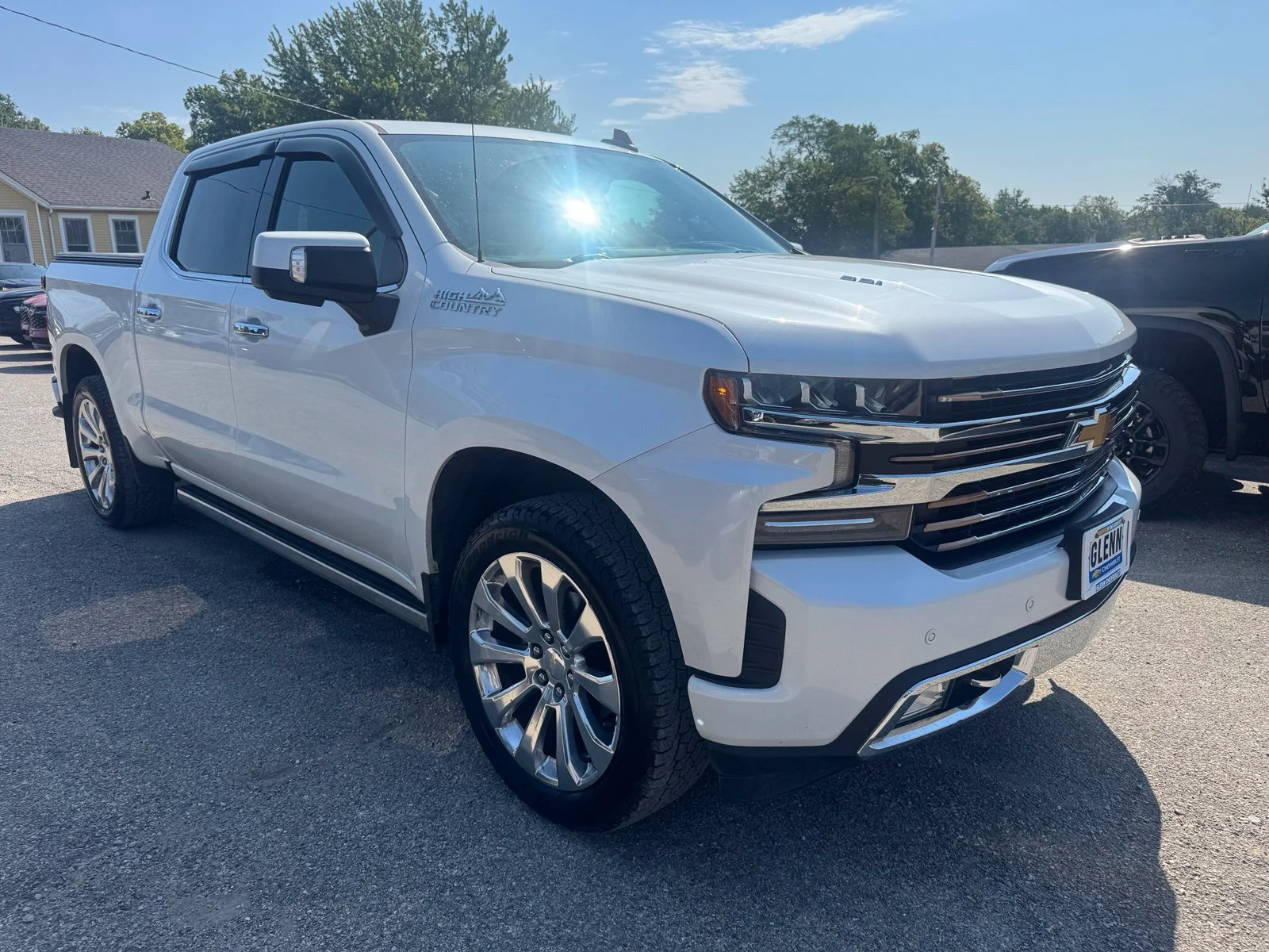 Used 2020 Beige Chevrolet High Country image 8