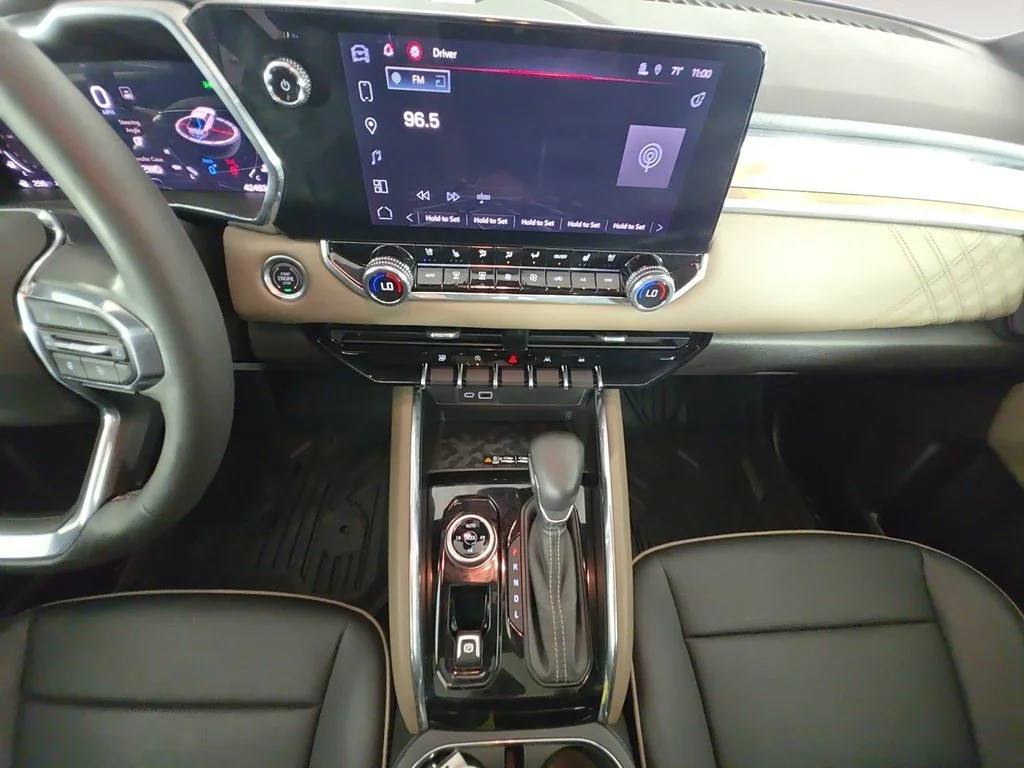 Used 2024 Black GMC Denali image 13
