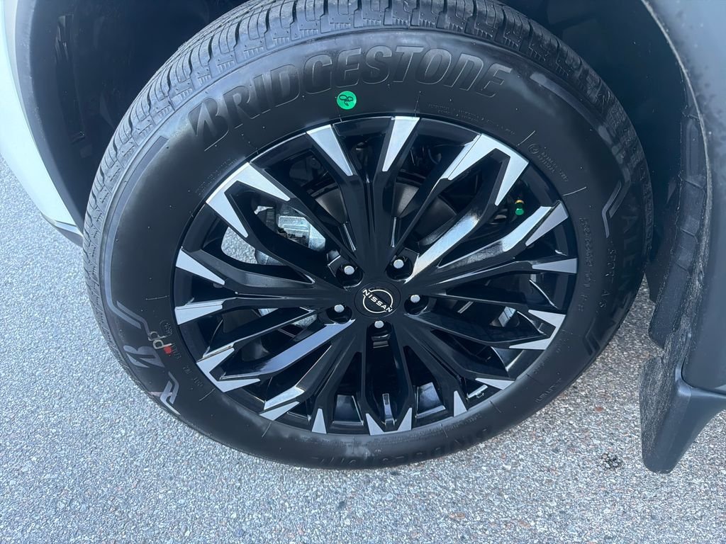 New 2026 Nissan Rogue Dark Armor 4D Sport Utility