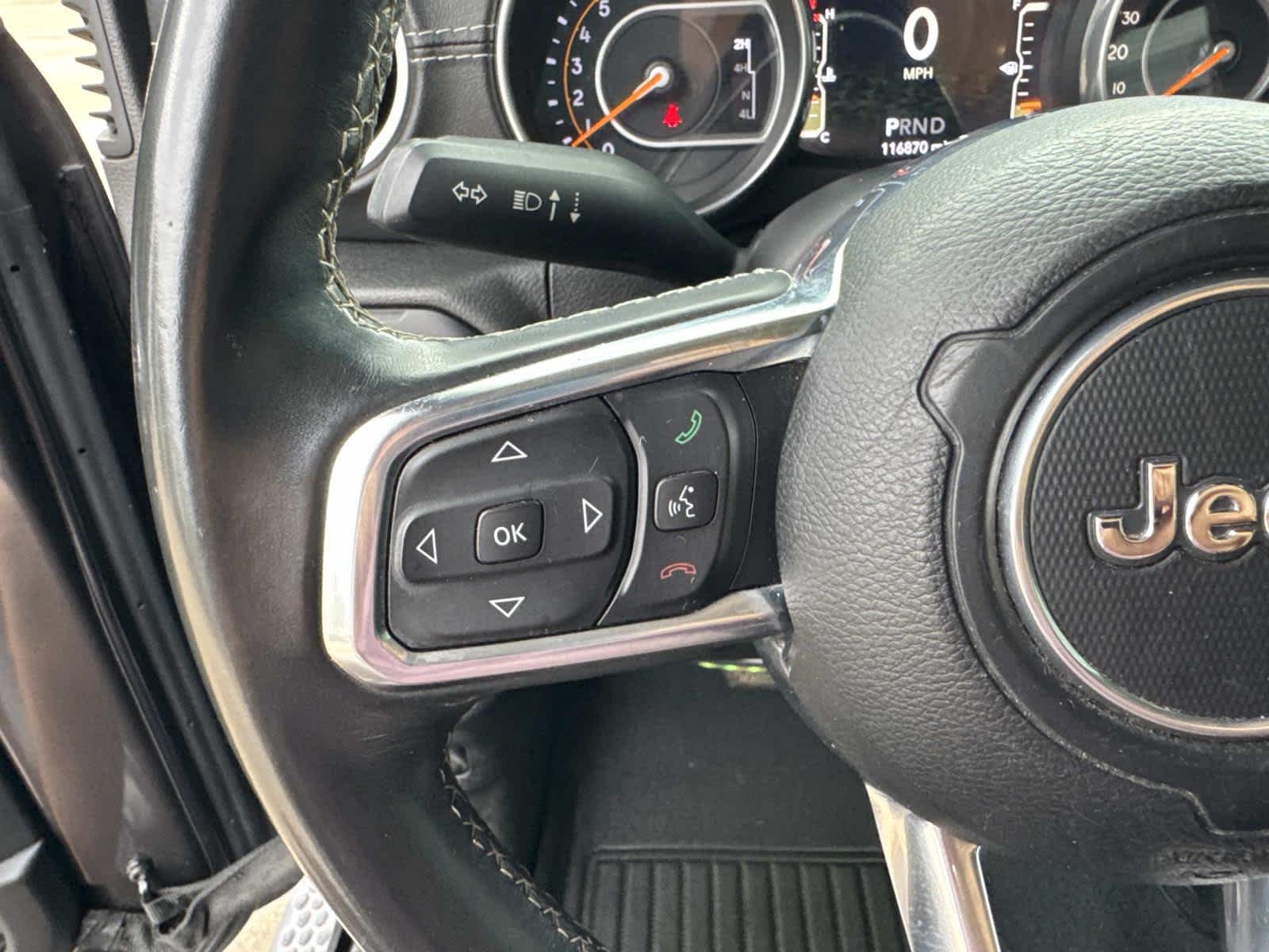 Used 2018  Jeep Sahara image 14