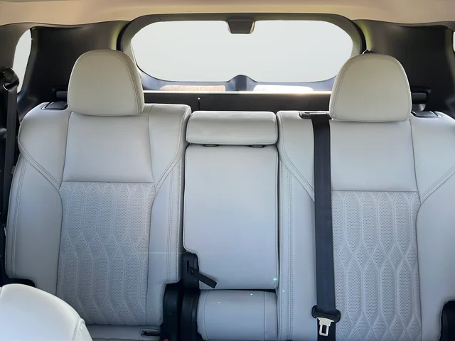 Used 2025 Black Mitsubishi Platinum Edition image 40