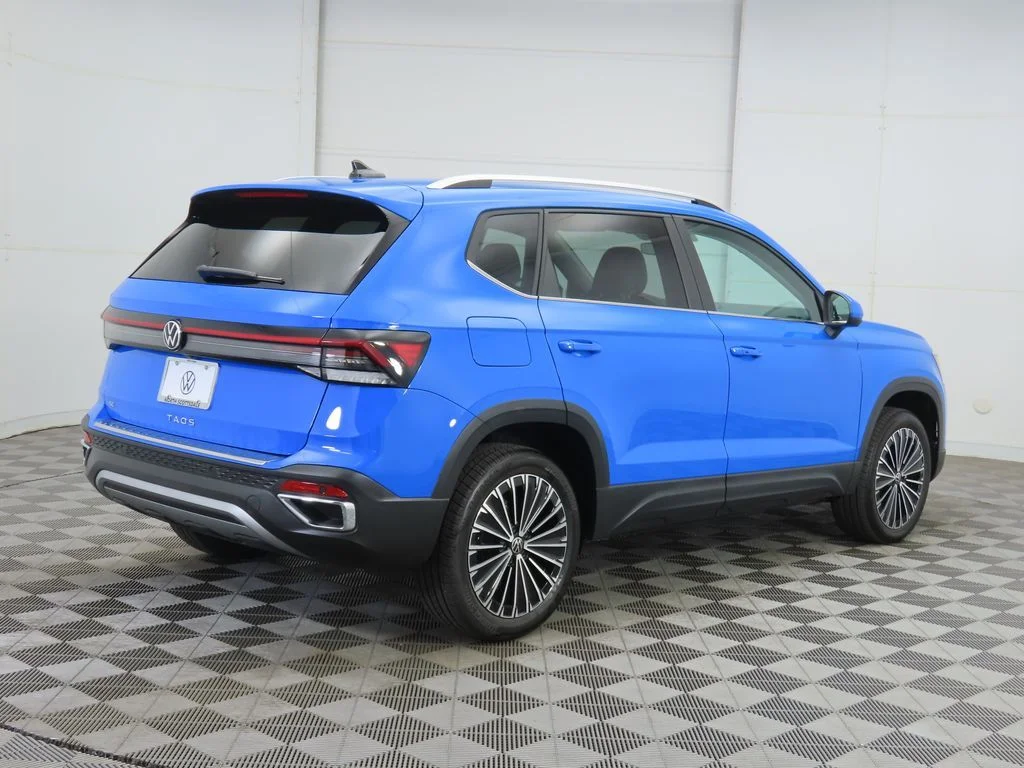 New 2026 Blue Volkswagen 1.5T SE image 5