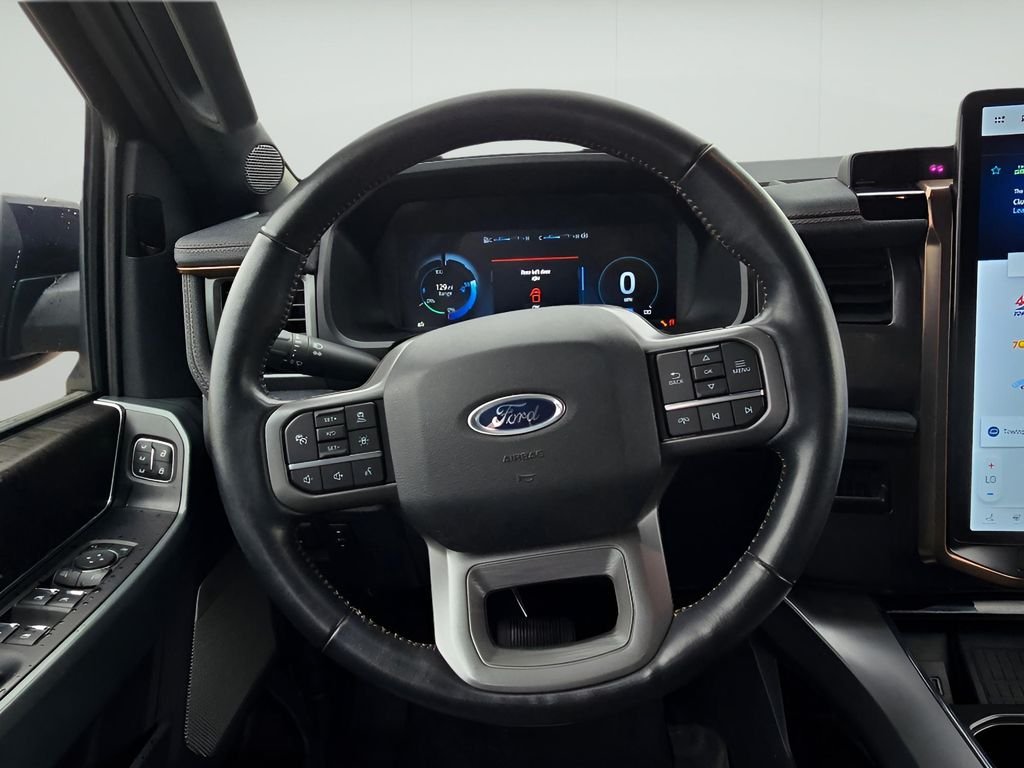 Used 2022 Antimatter Blue Metallic Ford LARIAT image 28